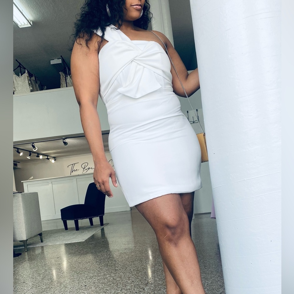One shoulder White Dress